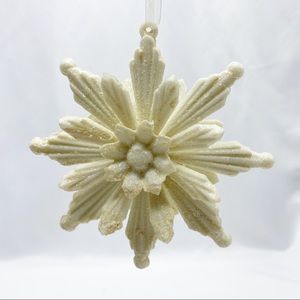 Vintage 3D Snowflake Glittery Christmas Ornaments Set of 2